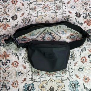 FLAG NOR FAIL FANNY PACK